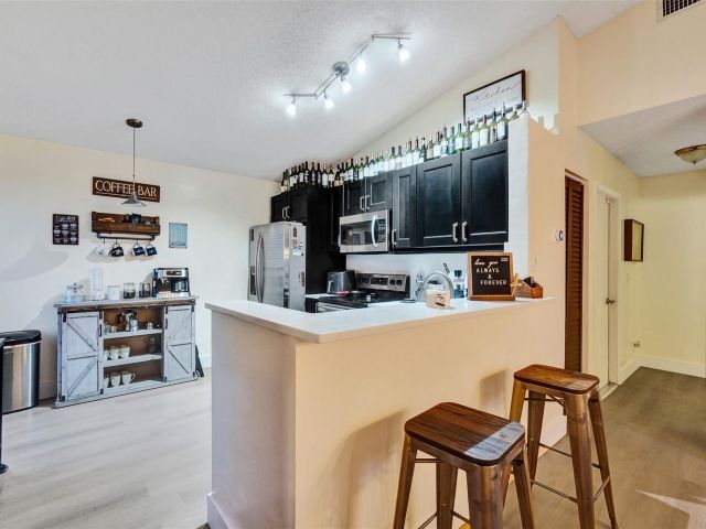 Продажа дома по адресу 895 SW 180th Ter - фото 6287614