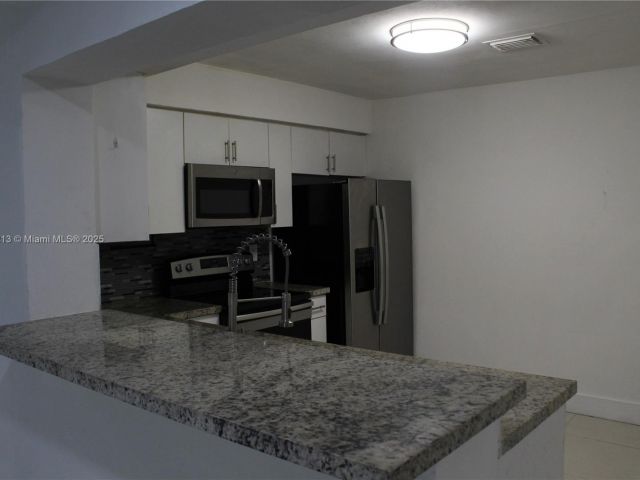 Продажа дома по адресу  - фото 6287556