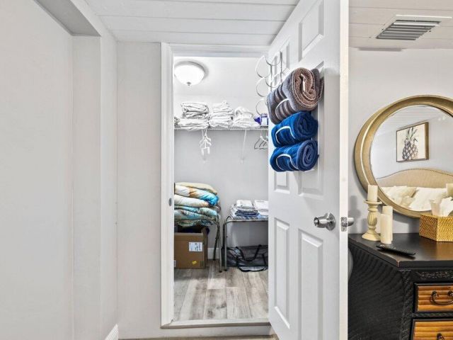 Продажа дома по адресу 5219 NE 20 Ter Terrace - фото 6288608