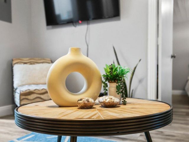 Продажа дома по адресу 5219 NE 20 Ter Terrace - фото 6288611