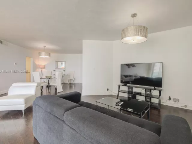 Продажа квартиры #5L - фото 6298609