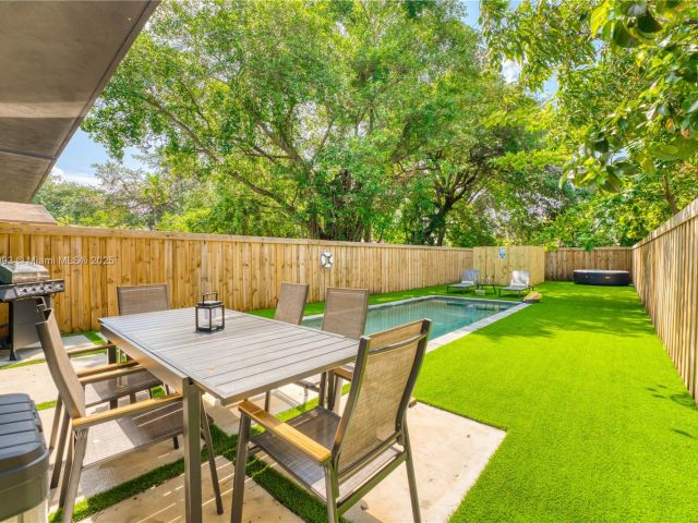 Дом в аренду по адресу 58 NW 52nd St 58 - фото 6289302