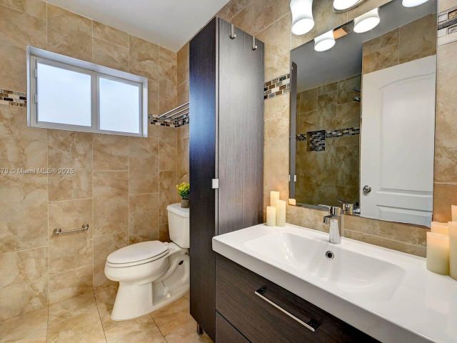 Дом в аренду по адресу 1228 Johnson St - фото 6287563