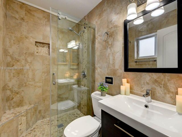 Дом в аренду по адресу 1228 Johnson St - фото 6287565