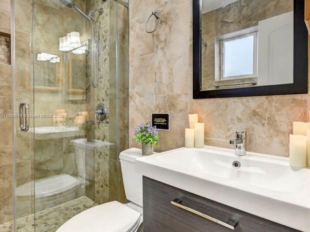 Дом в аренду по адресу 1228 Johnson St - фото 6287566