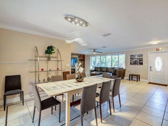 Дом в аренду по адресу 1228 Johnson St - фото 6287571