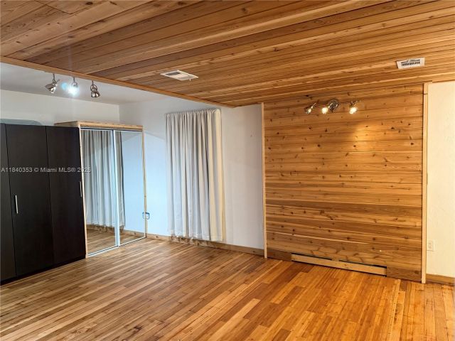 Дом в аренду по адресу 612 SW 11th Ct 612 - фото 6288252