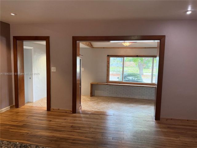 Дом в аренду по адресу 612 SW 11th Ct 612 - фото 6288254