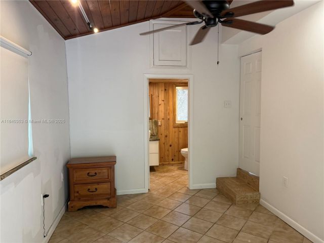 Дом в аренду по адресу 612 SW 11th Ct 612 - фото 6288260