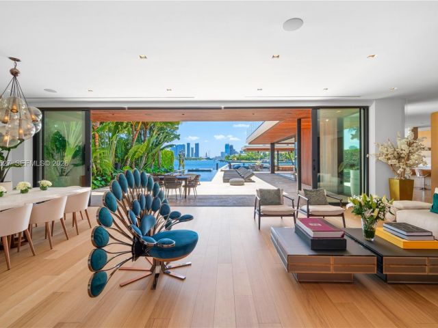 Продажа дома по адресу 126 W San Marino Dr - фото 6296564