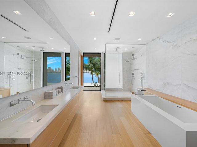 Продажа дома по адресу 126 W San Marino Dr - фото 6296572