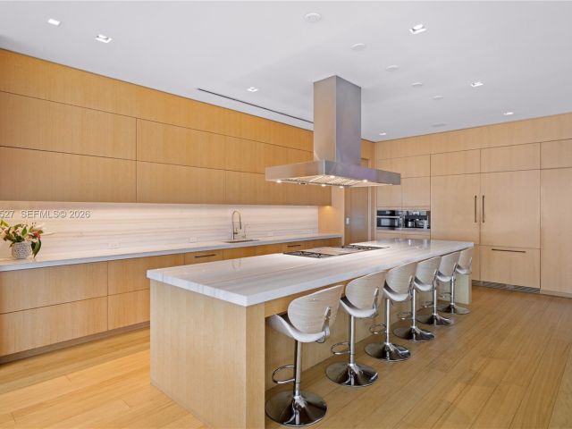 Продажа дома по адресу 126 W San Marino Dr - фото 6296574