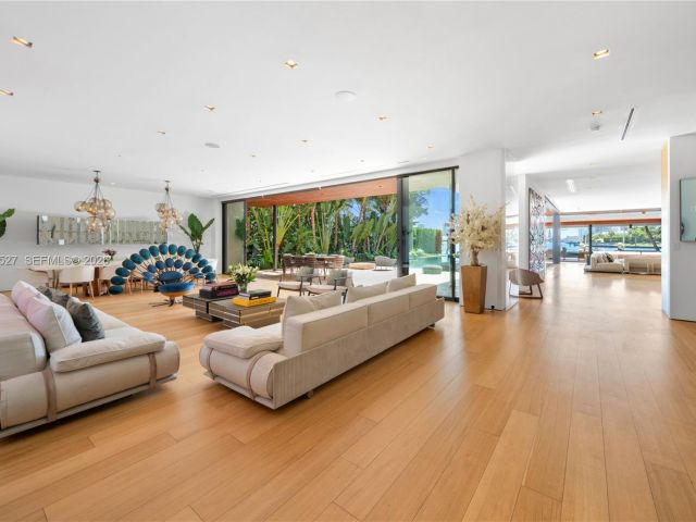 Продажа дома по адресу 126 W San Marino Dr - фото 6296575