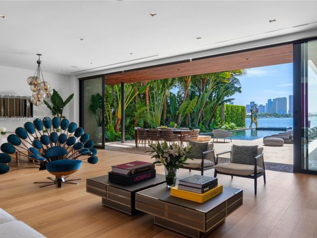 Продажа дома по адресу 126 W San Marino Dr - фото 6296576