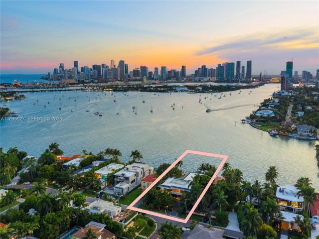 Продажа дома по адресу 126 W San Marino Dr - фото 6296580