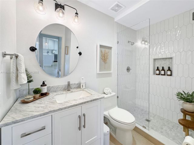 Продажа дома по адресу 15863 SW 55th Ter - фото 6293158