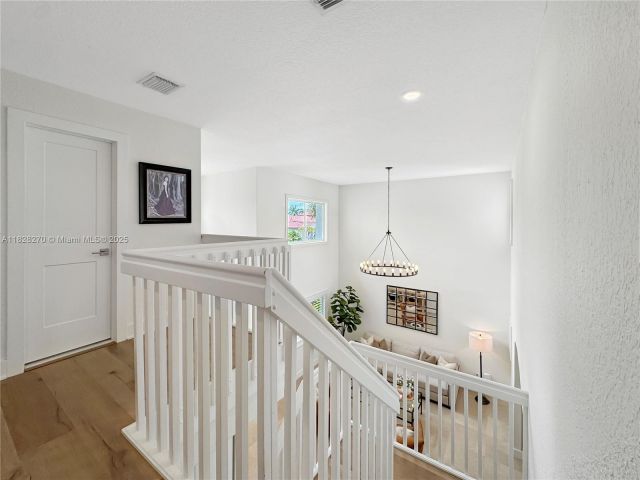 Продажа дома по адресу 15863 SW 55th Ter - фото 6293162