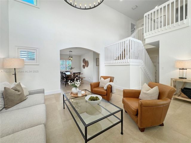 Продажа дома по адресу 15863 SW 55th Ter - фото 6293171