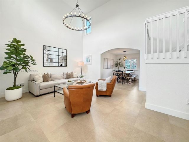 Продажа дома по адресу 15863 SW 55th Ter - фото 6293173