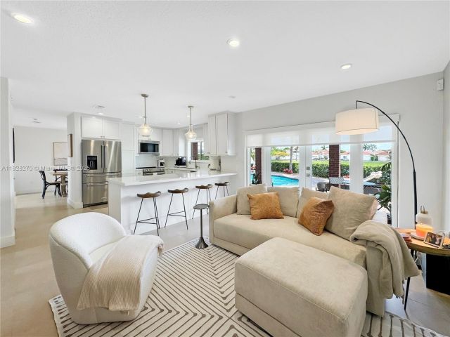 Продажа дома по адресу 15863 SW 55th Ter - фото 6293176