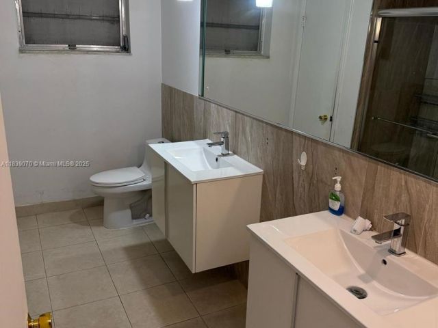 Дом в аренду по адресу 301 186th St - фото 6291927