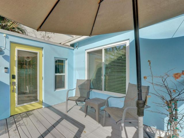 Продажа дома по адресу 301 SW 9th - фото 6291240