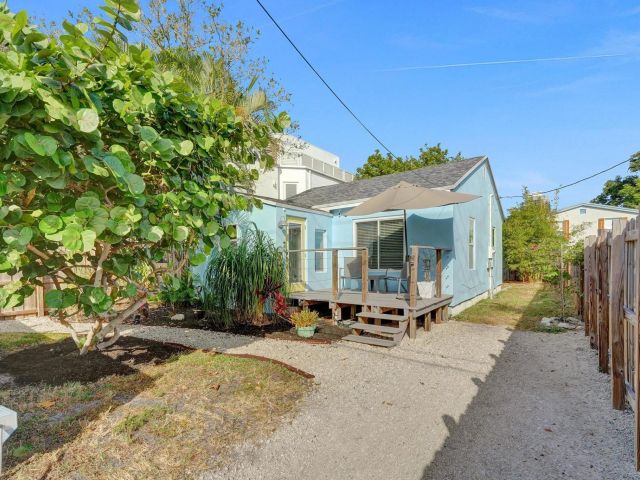 Продажа дома по адресу 301 SW 9th - фото 6291242