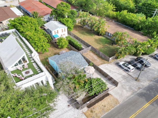 Продажа дома по адресу 301 SW 9th - фото 6291245