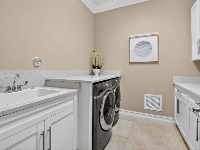 Продажа дома по адресу 8365 Hawks Gully Avenue - фото 6316239