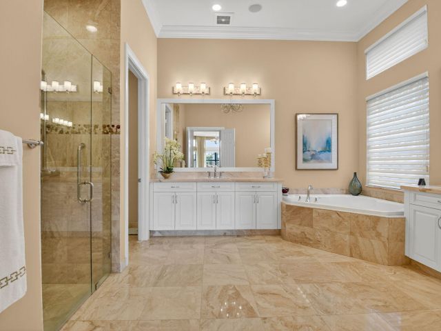 Продажа дома по адресу 8365 Hawks Gully Avenue - фото 6316248