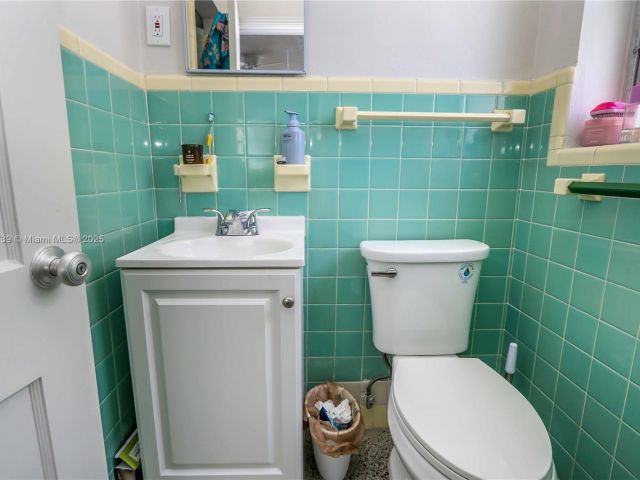 Дом в аренду по адресу 326 Van Buren St 326 - фото 6292444