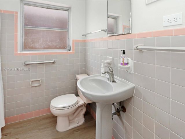 Дом в аренду по адресу 326 Van Buren St 326 - фото 6292448