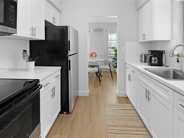 Дом в аренду по адресу 326 Van Buren St 326 - фото 6292461