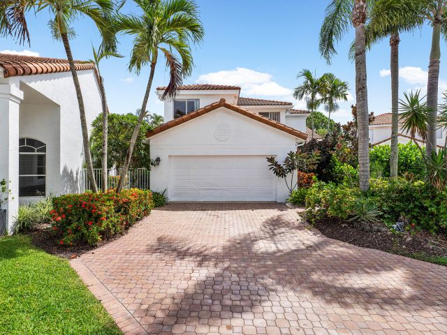 Продажа дома по адресу 17081 Newport Club Drive - фото 6318589