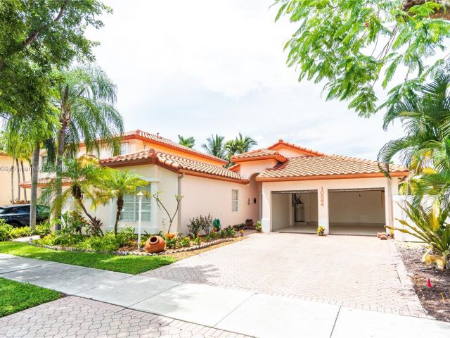 Продажа дома по адресу 10564 NW 57th St - фото 6293034