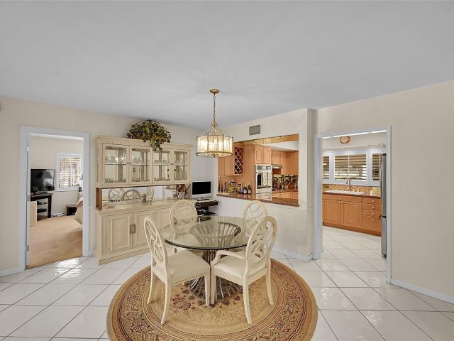 Продажа дома по адресу 2920 NE 23rd St - фото 6293108