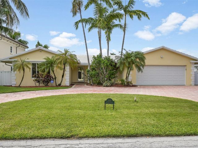 Продажа дома по адресу 2920 NE 23rd St - фото 6293122