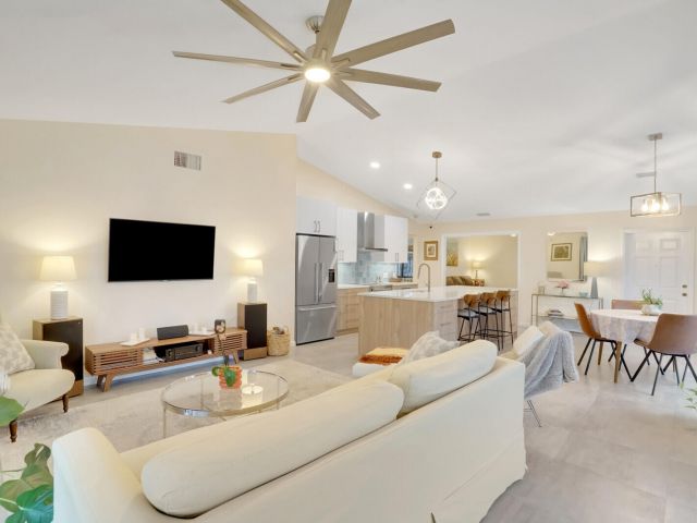 Дом в аренду по адресу 1740 NW 21st Court - фото 6316136