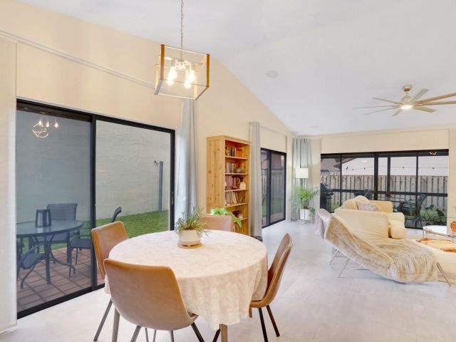 Дом в аренду по адресу 1740 NW 21st Court - фото 6316143