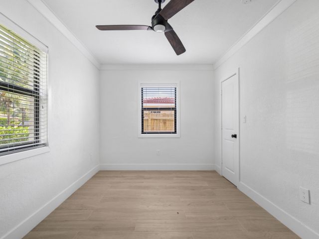 Дом в аренду по адресу 3015 Robert Road - фото 6294685