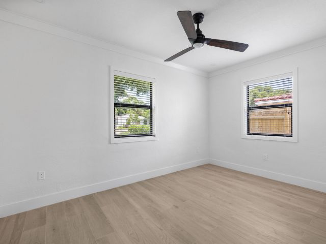 Дом в аренду по адресу 3015 Robert Road - фото 6294686