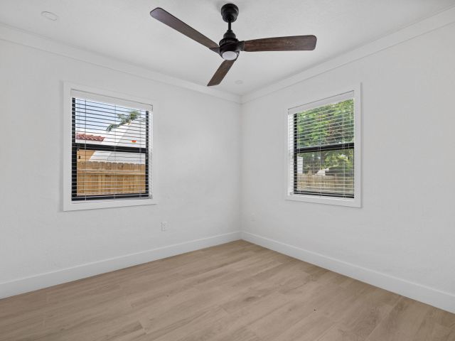 Дом в аренду по адресу 3015 Robert Road - фото 6294689