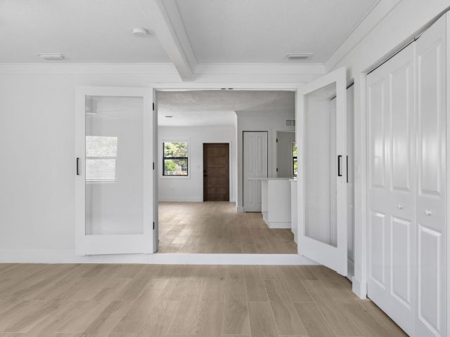 Дом в аренду по адресу 3015 Robert Road - фото 6294691