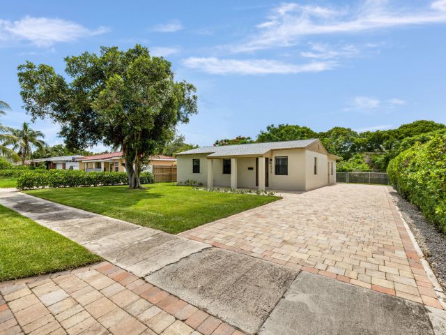 Дом в аренду по адресу 3015 Robert Road - фото 6294704