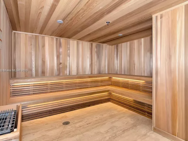 Продажа квартиры #1205 - фото 6294017