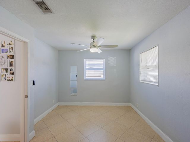 Продажа дома по адресу 2578 Kentucky Street - фото 6299402