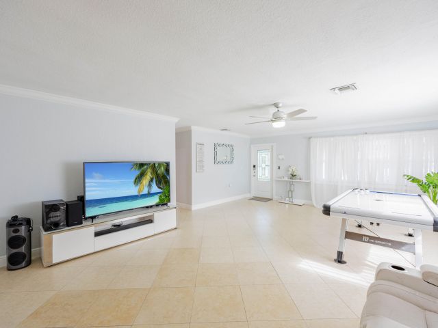 Продажа дома по адресу 2578 Kentucky Street - фото 6299407