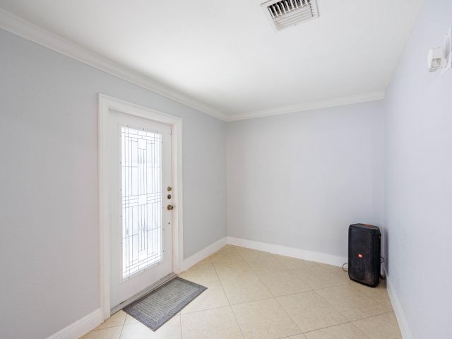 Продажа дома по адресу 2578 Kentucky Street - фото 6299409