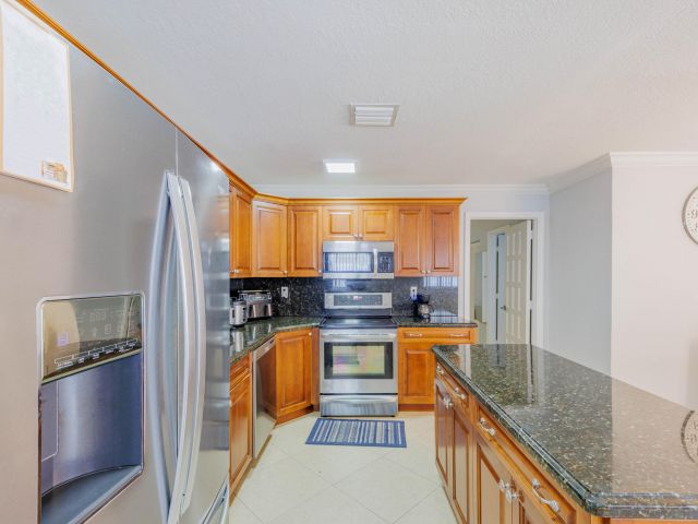 Продажа дома по адресу 2578 Kentucky Street - фото 6299417