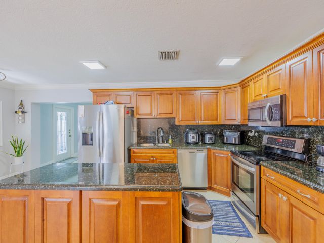 Продажа дома по адресу 2578 Kentucky Street - фото 6299418